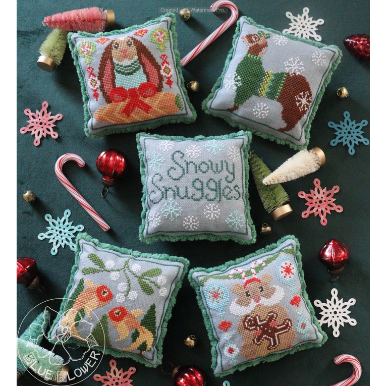 Snowy Snuggles Scrapbook by Blue Flower
