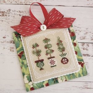 Christmas Topiary by Dirty Annie’s