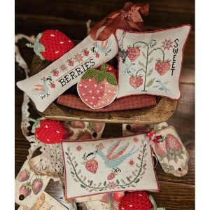 Strawberry Thieves Pin Keeps by Quaint Rose ~ Nashville25