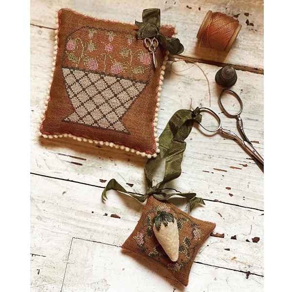 Strawberry Pinkeep & Scissor Fob by Stacy Nash Designs