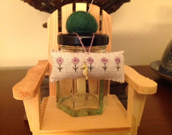 Storage Container<br>Seahorse Flowers