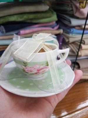 Teacup Pincushion & Needlebook (green)
